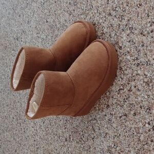Girls Boots